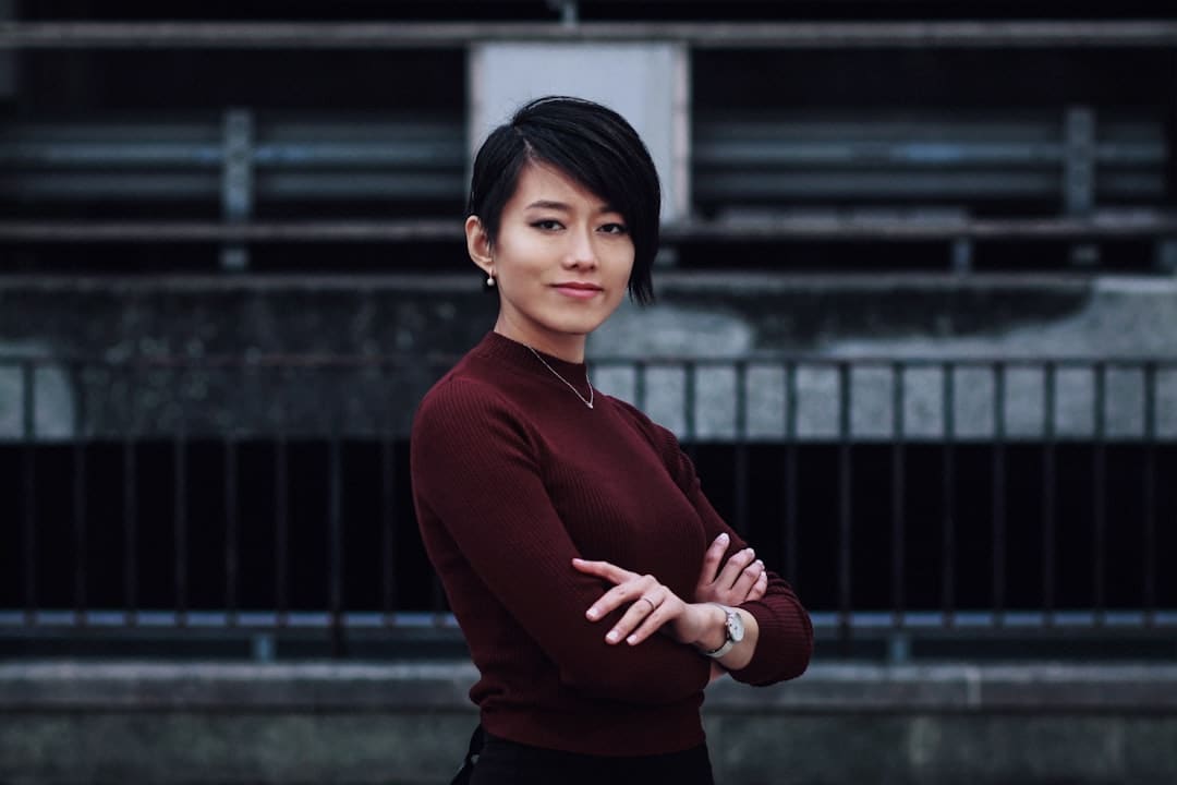 《我是刑警》上海电视节两项获奖 国剧模范显示英雄主义力气